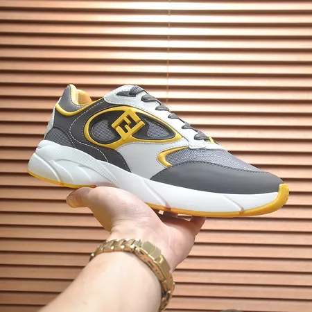 フェンディ スニーカー