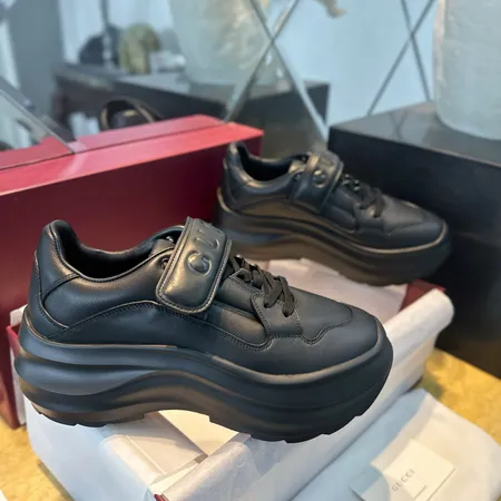 グッチ スニーカー