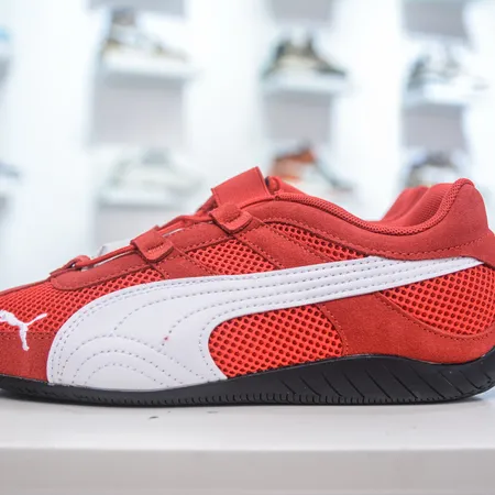 プーマ スニーカー