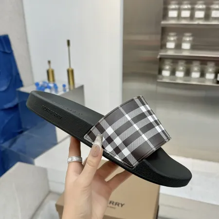 バーバリー ス スリッパ