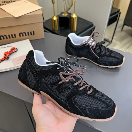 ミュウミュウ スニーカー