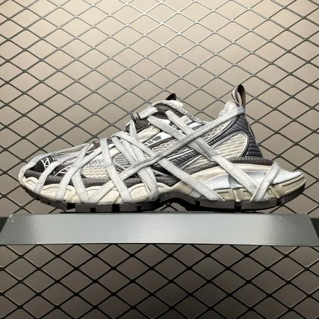 バレンシアガ スニーカー