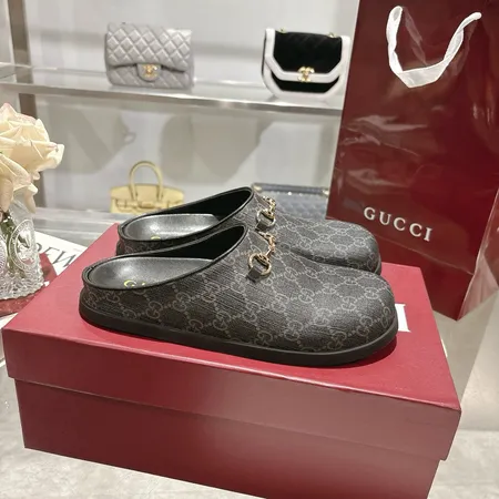 グッチ スリッパ