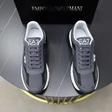 アルマーニ スニーカー