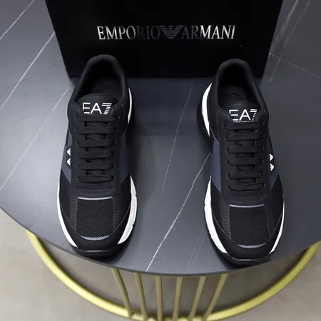 アルマーニ スニーカー