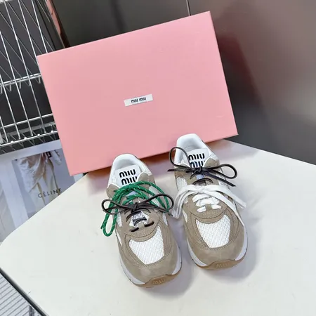 ミュウミュウ スニーカー