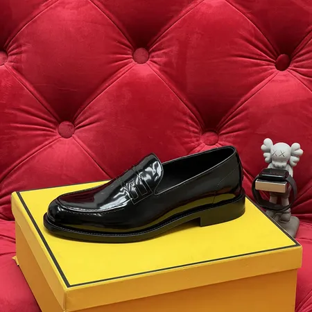 フェンディ ビジネスシューズ