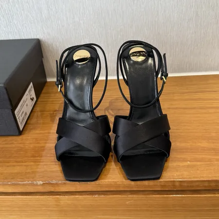 イブサンローラン サンダル