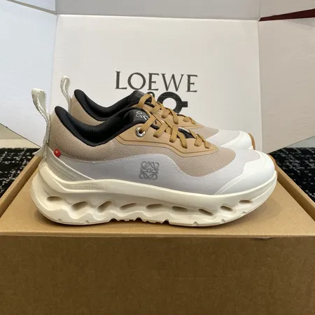 ロエベ スニーカー