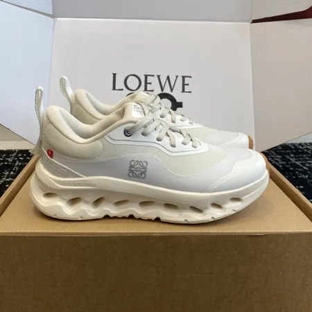 ロエベ スニーカー