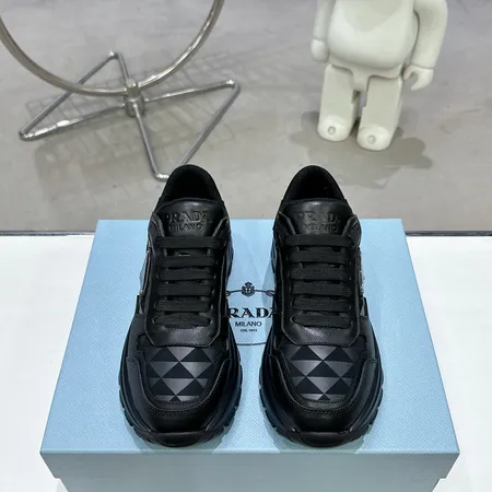 プラダ カジュアルシューズ