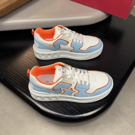 ヴァレンティノ カジュアルシューズ