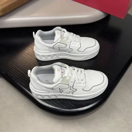 ヴァレンティノ カジュアルシューズ