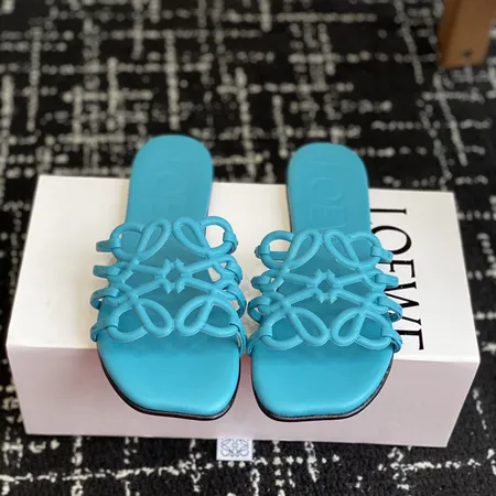 ロエベ スリッパ