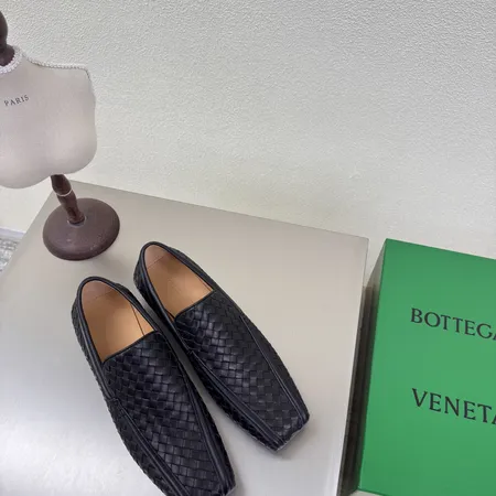 ボッテガ ヴェネタ ビジネスシューズ