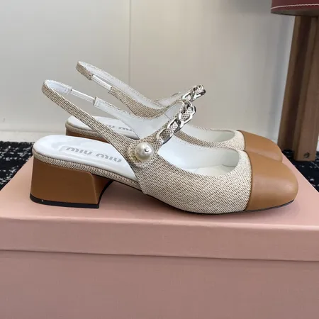 ミュウミュウ サンダル