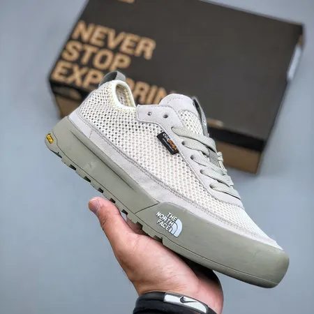 ノースフェイス カジュアルシューズ