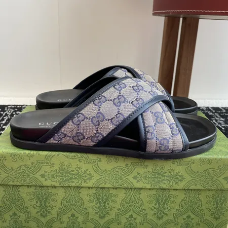グッチ スリッパ