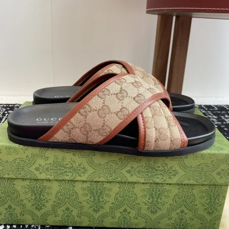 グッチ スリッパ