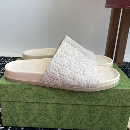 グッチ スリッパ