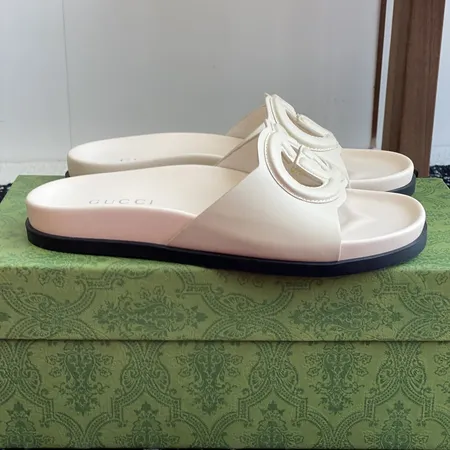 グッチ スリッパ