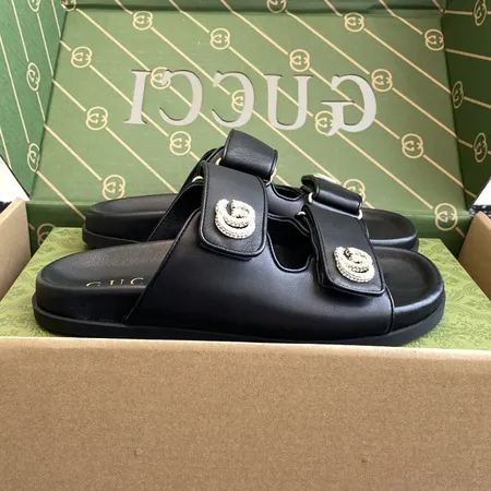 グッチ スリッパ