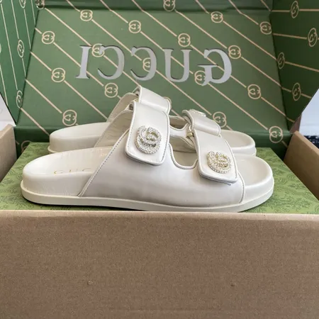 グッチ スリッパ