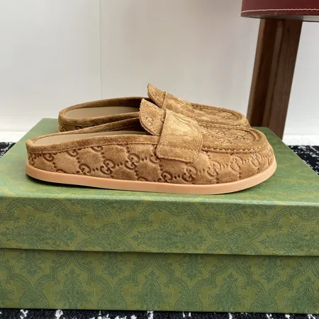 グッチ スリッパ