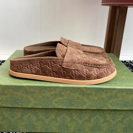 グッチ スリッパ