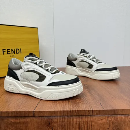 フェンディ スニーカー