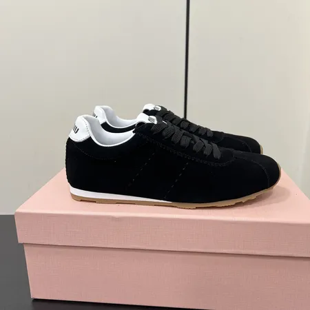 ミュウミュウ カジュアルシューズ