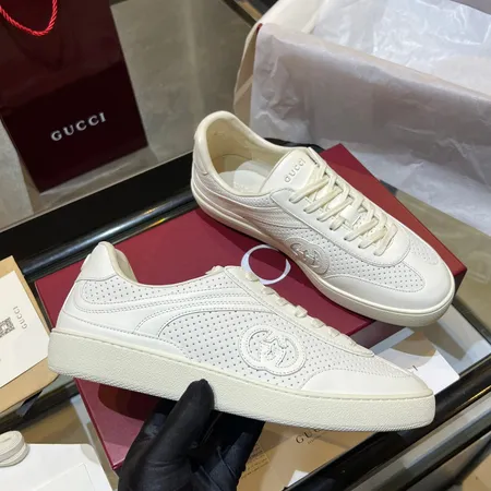 グッチ スニーカー