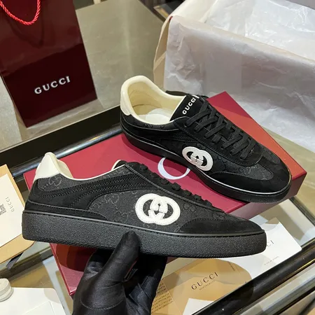 グッチ スニーカー