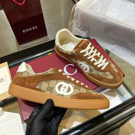 グッチ スニーカー