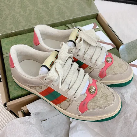 グッチ カジュアルシューズ