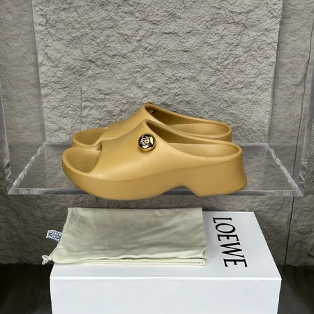 ロエベ スリッパ