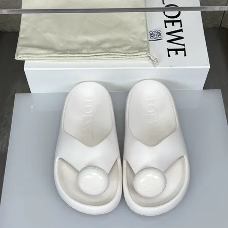 ロエベ スリッパ