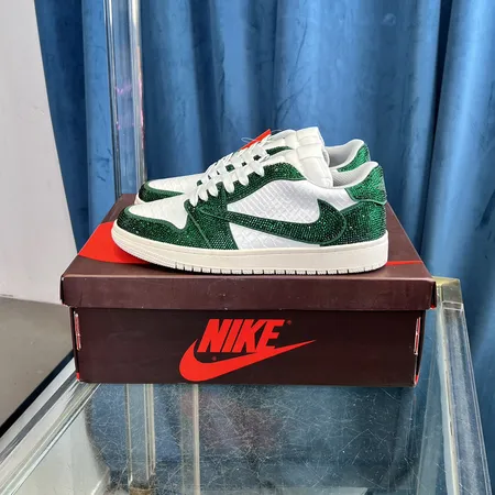 ナイキ カジュアルシューズ