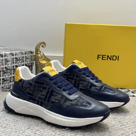 フェンディ スニーカー
