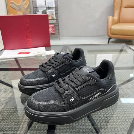 ヴァレンティノ カジュアルシューズ