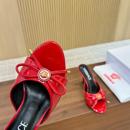 ヴェルサーチ サンダル