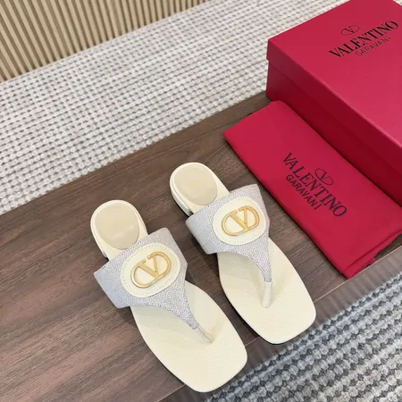 ヴァレンティノ スリッパ