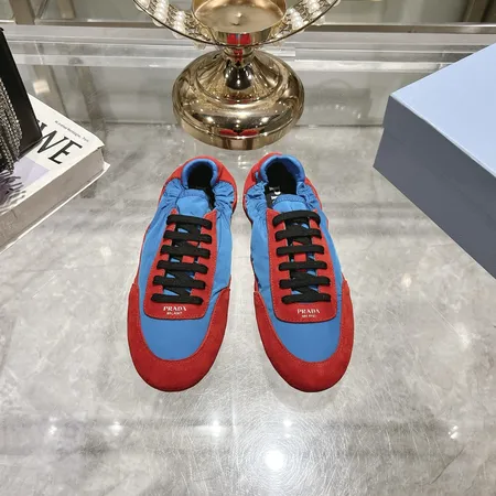 プラダ カジュアルシューズ