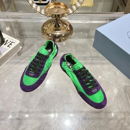 プラダ カジュアルシューズ