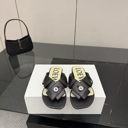 ロエベ スリッパ