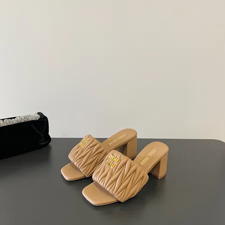 ミュウミュウ サンダル