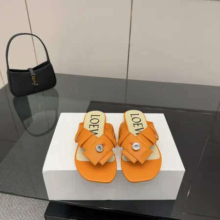 ロエベ スリッパ