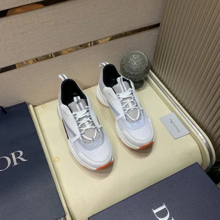ディオール スニーカー