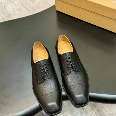 クリスチャン・ルブタン ビジネスシューズ