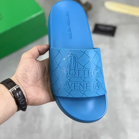 ボッテガ ヴェネタ スリッパ